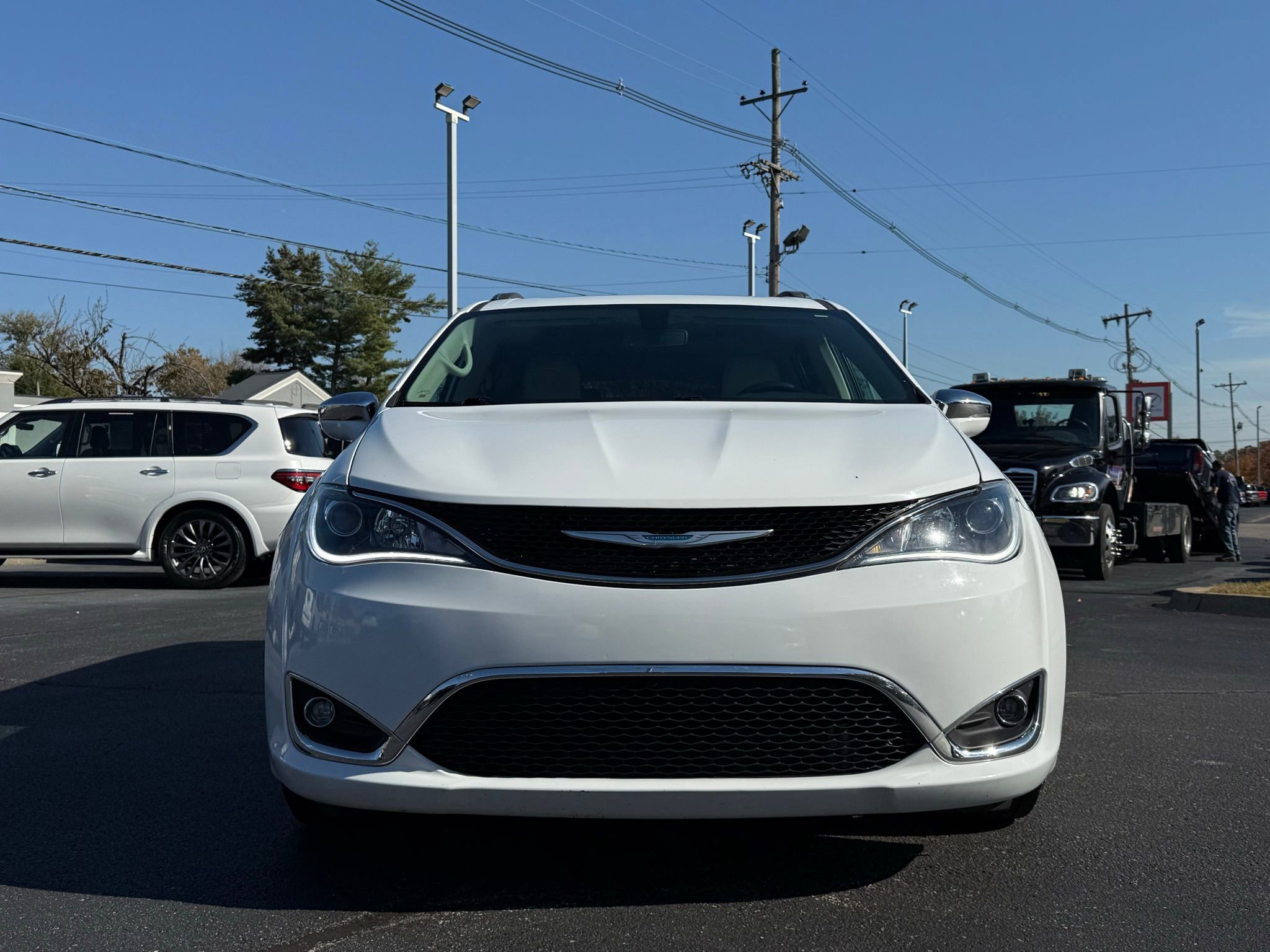Used 2020 Chrysler Pacifica Limited image 7