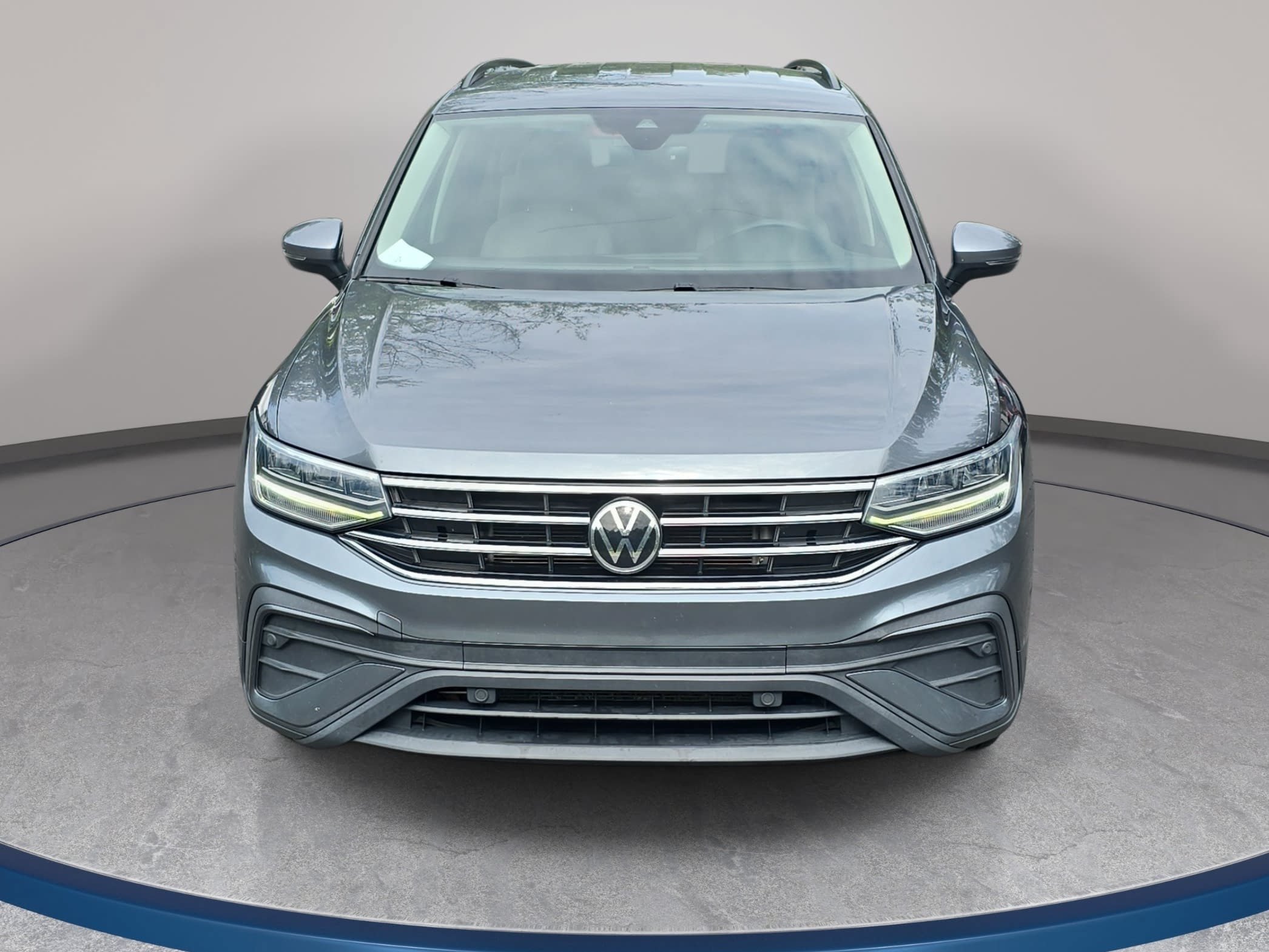 Used 2022 Volkswagen Tiguan S FWD image 2