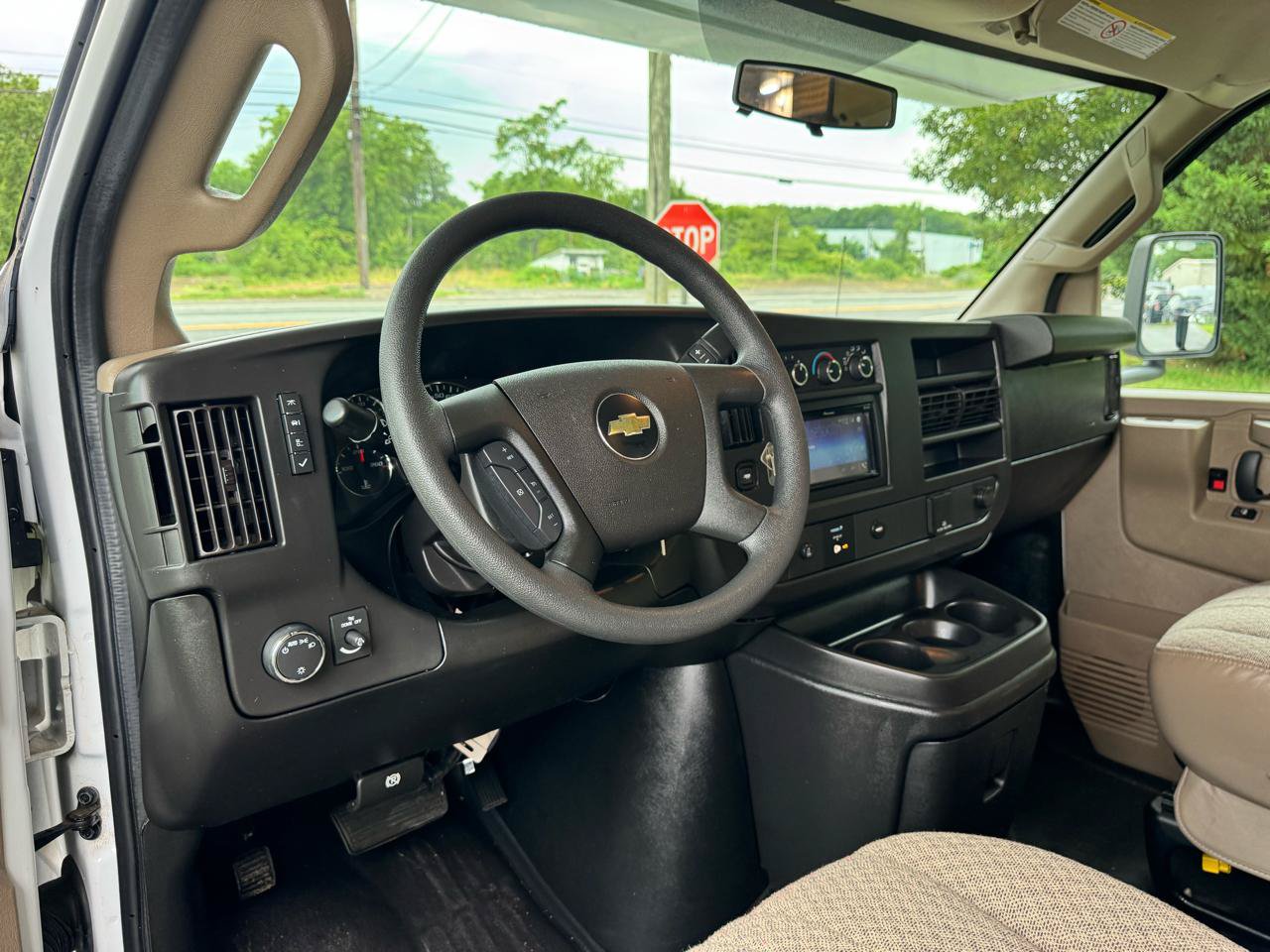 Used 2019 Chevrolet Express 4500 w/ RV Package RWD image 15