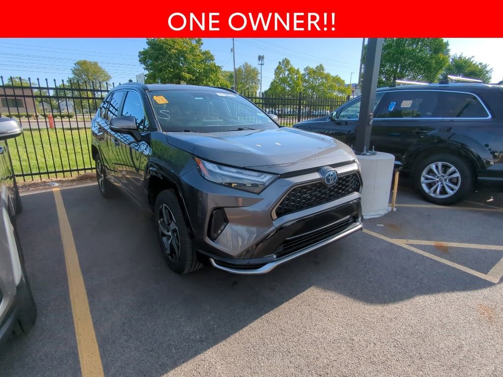 Used 2023 Toyota RAV4 SE AWD/4WD image 3