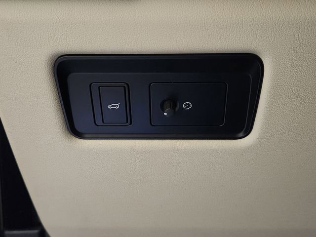 Used 2021 Land Rover Range Rover P525 Westminster Edition LWB image 22