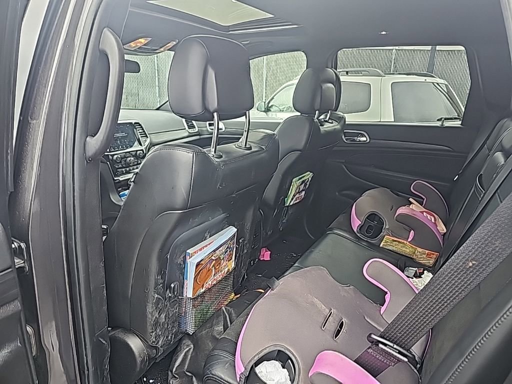 Used 2021 Jeep Grand Cherokee Laredo X AWD/4WD image 9