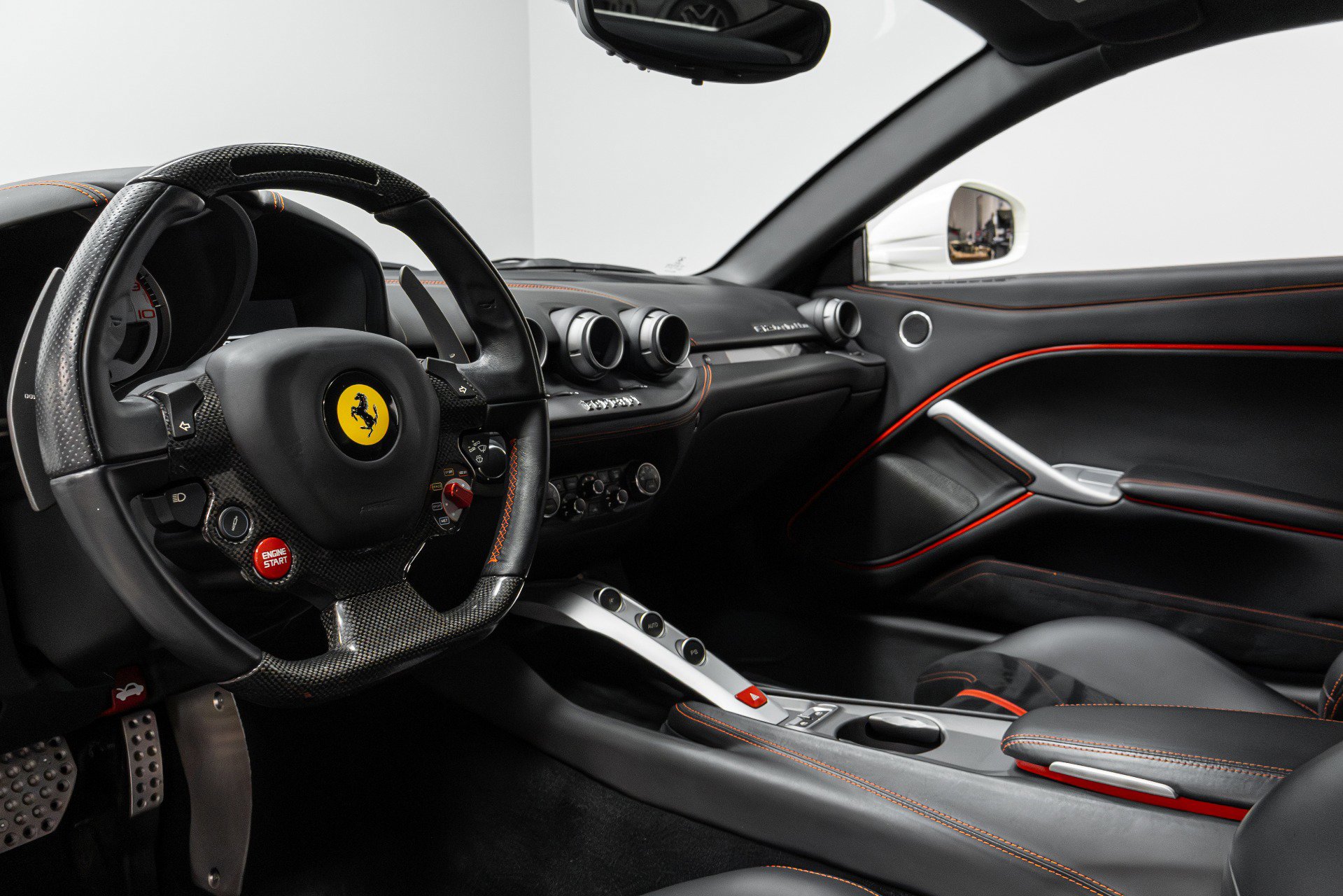 Used 2014 Ferrari F12 Berlinetta image 10