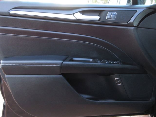 Used 2017 Ford Fusion Energi Titanium image 9