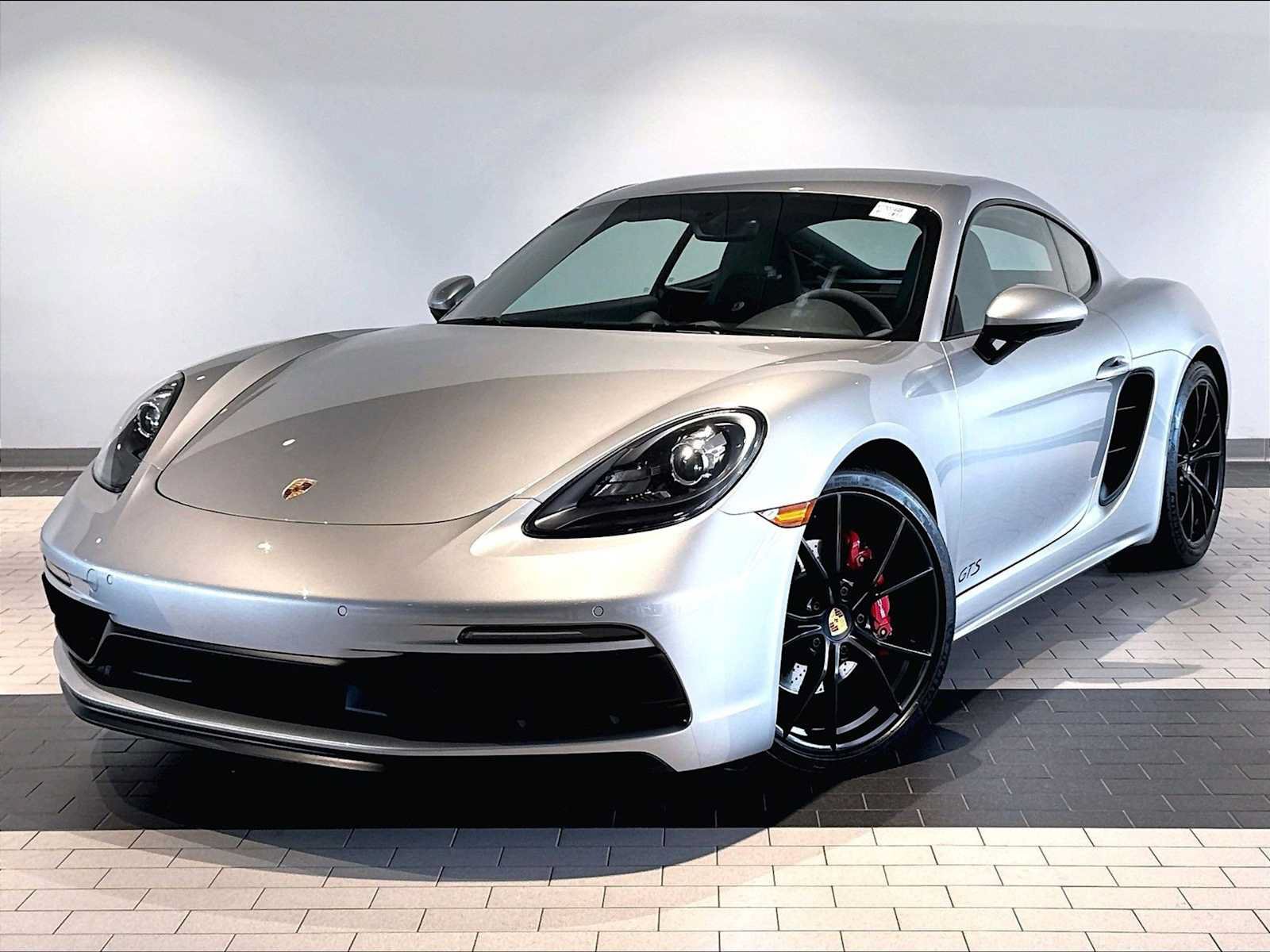 Used 2018 Porsche 718 Cayman GTS RWD image 1