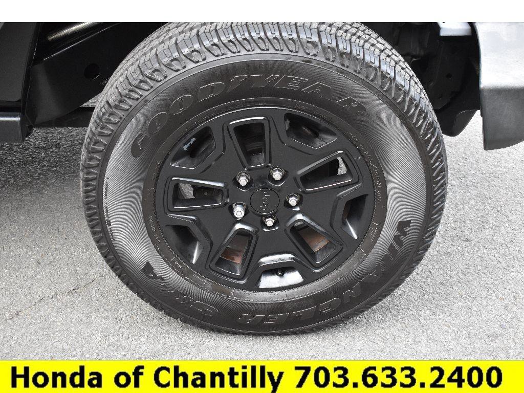 Used 2017 Jeep Wrangler Sport image 28