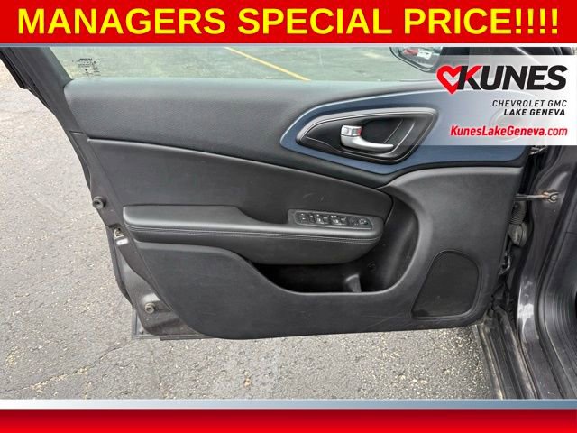 Used 2016 Chrysler 200 S AWD/4WD image 14
