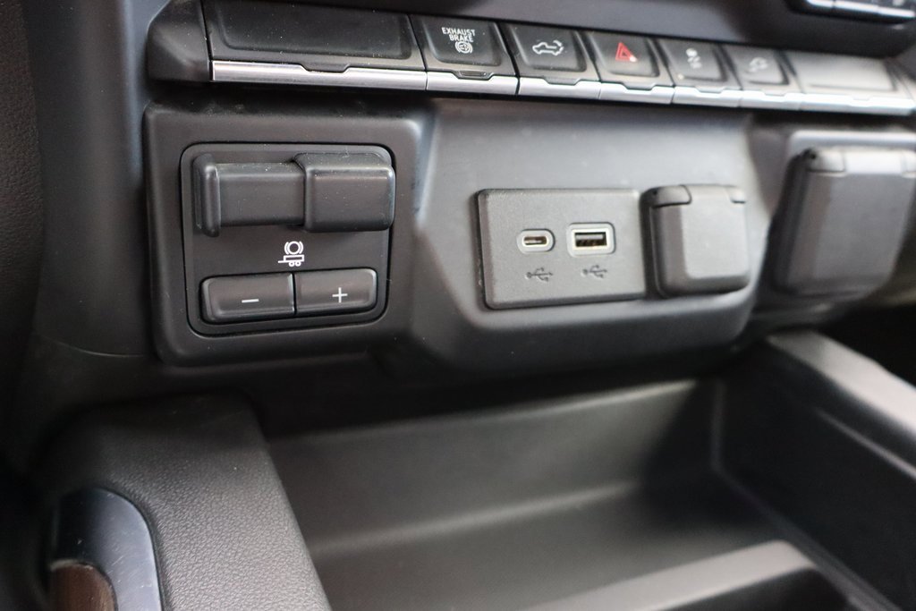 Used 2022 GMC Sierra 3500 SLT w/ SLT Convenience Package image 13