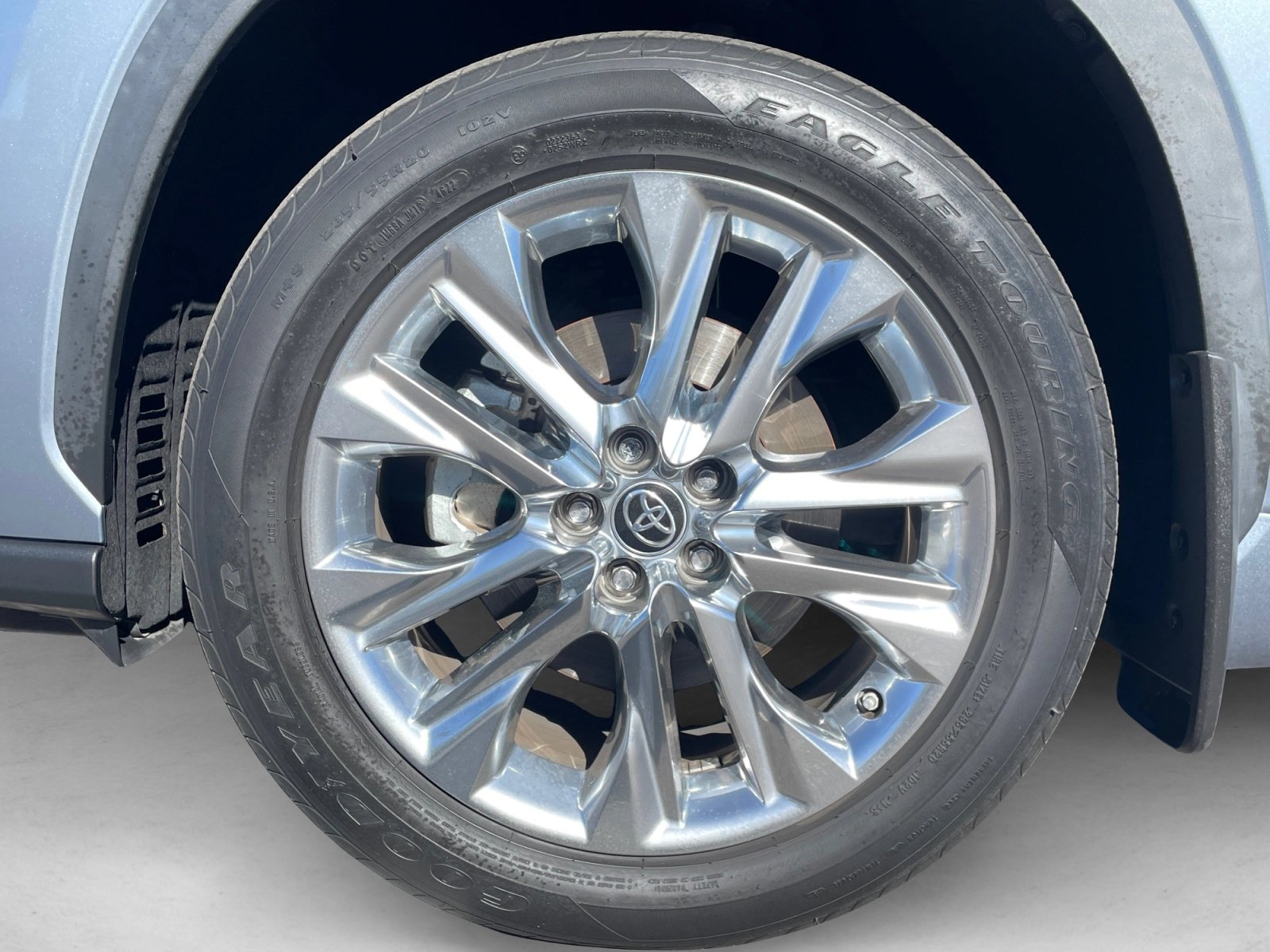 Used 2023 Toyota Highlander Limited AWD/4WD image 9