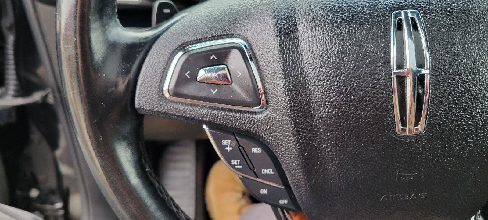 Used 2016 Lincoln MKX Select w/ Select Plus Package AWD/4WD image 13