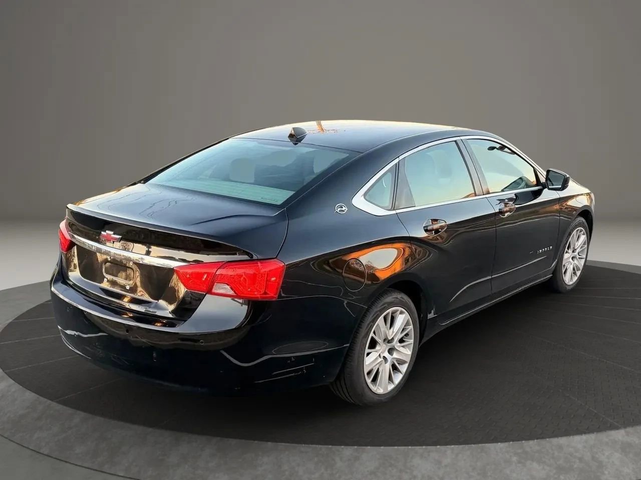 Used 2014 Chevrolet Impala LS w/ LS Convenience Package image 4