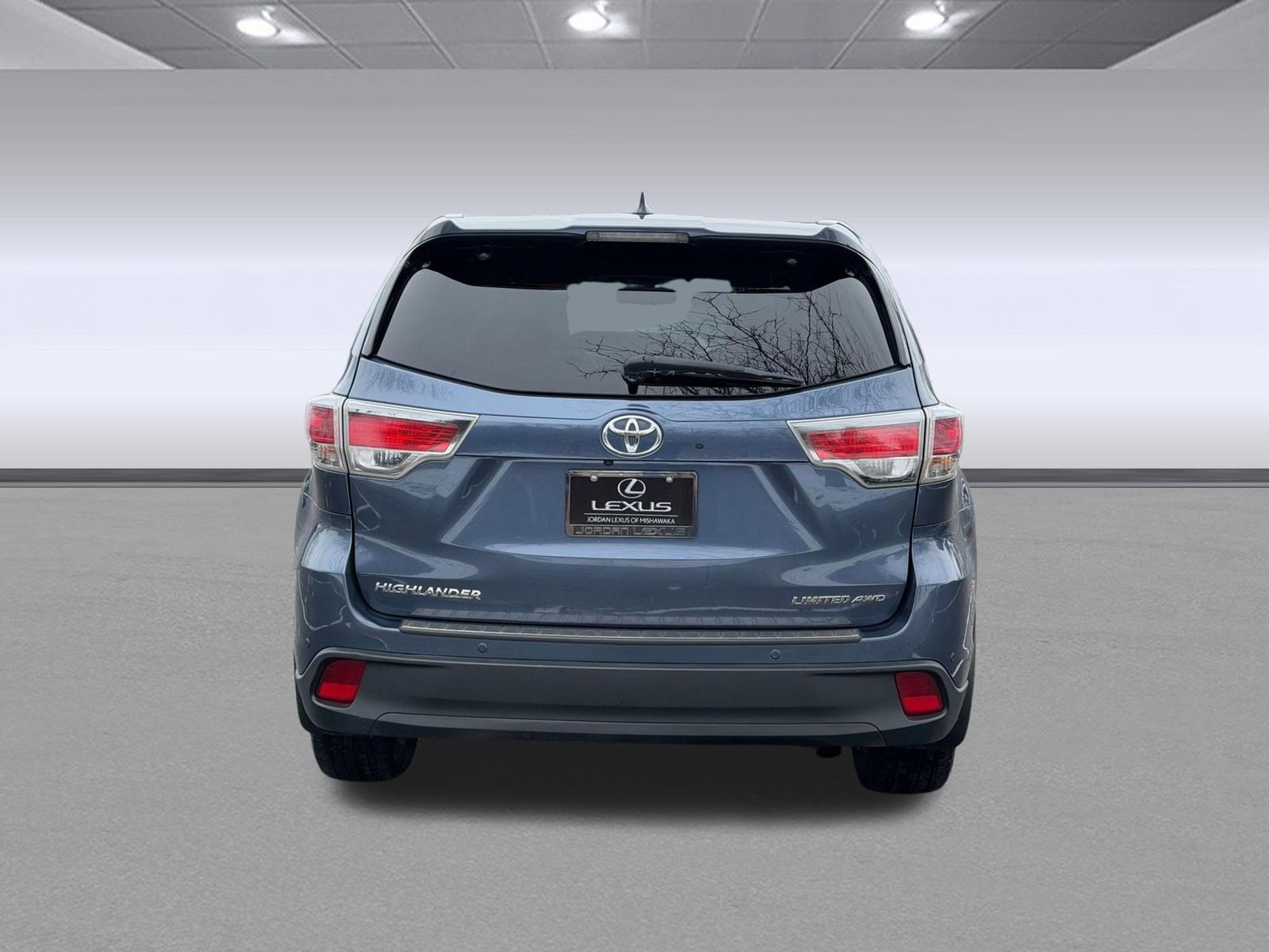 Used 2015 Toyota Highlander Limited Platinum image 10