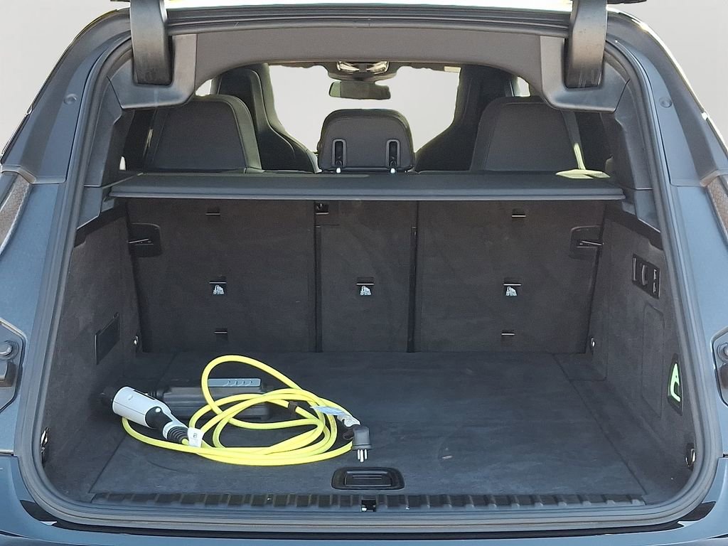 Certified 2025 BMW iX xDrive50 image 28