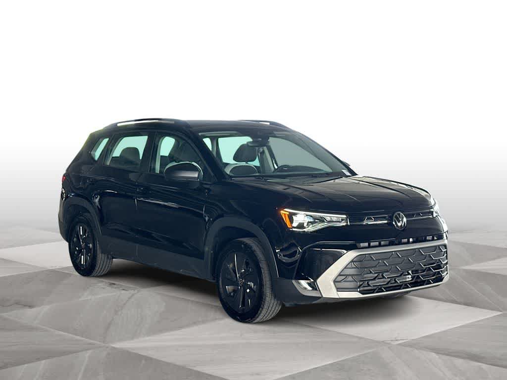 Used 2025 Volkswagen Taos S FWD image 2