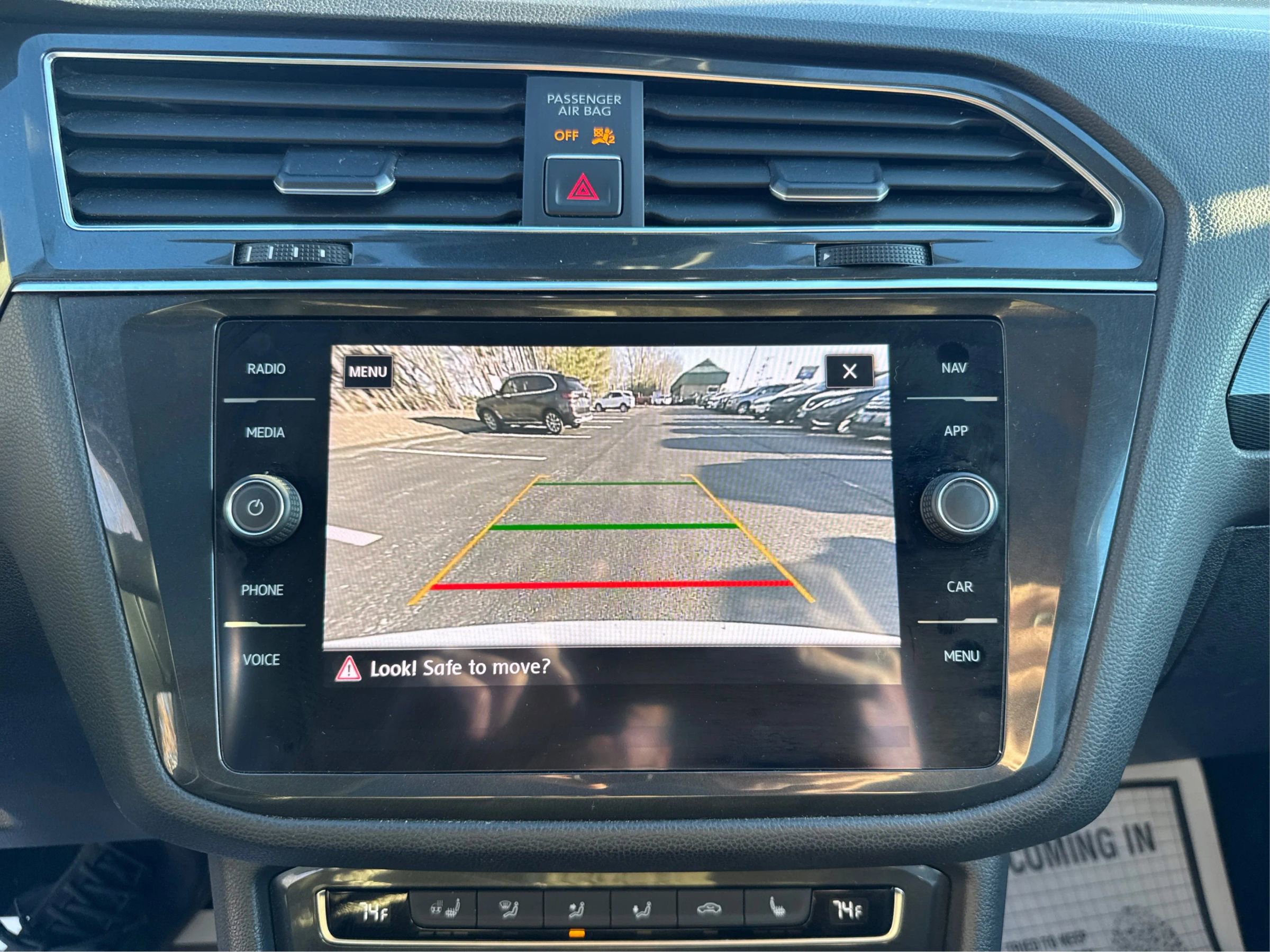 Used 2018 Volkswagen Tiguan SEL Premium image 26