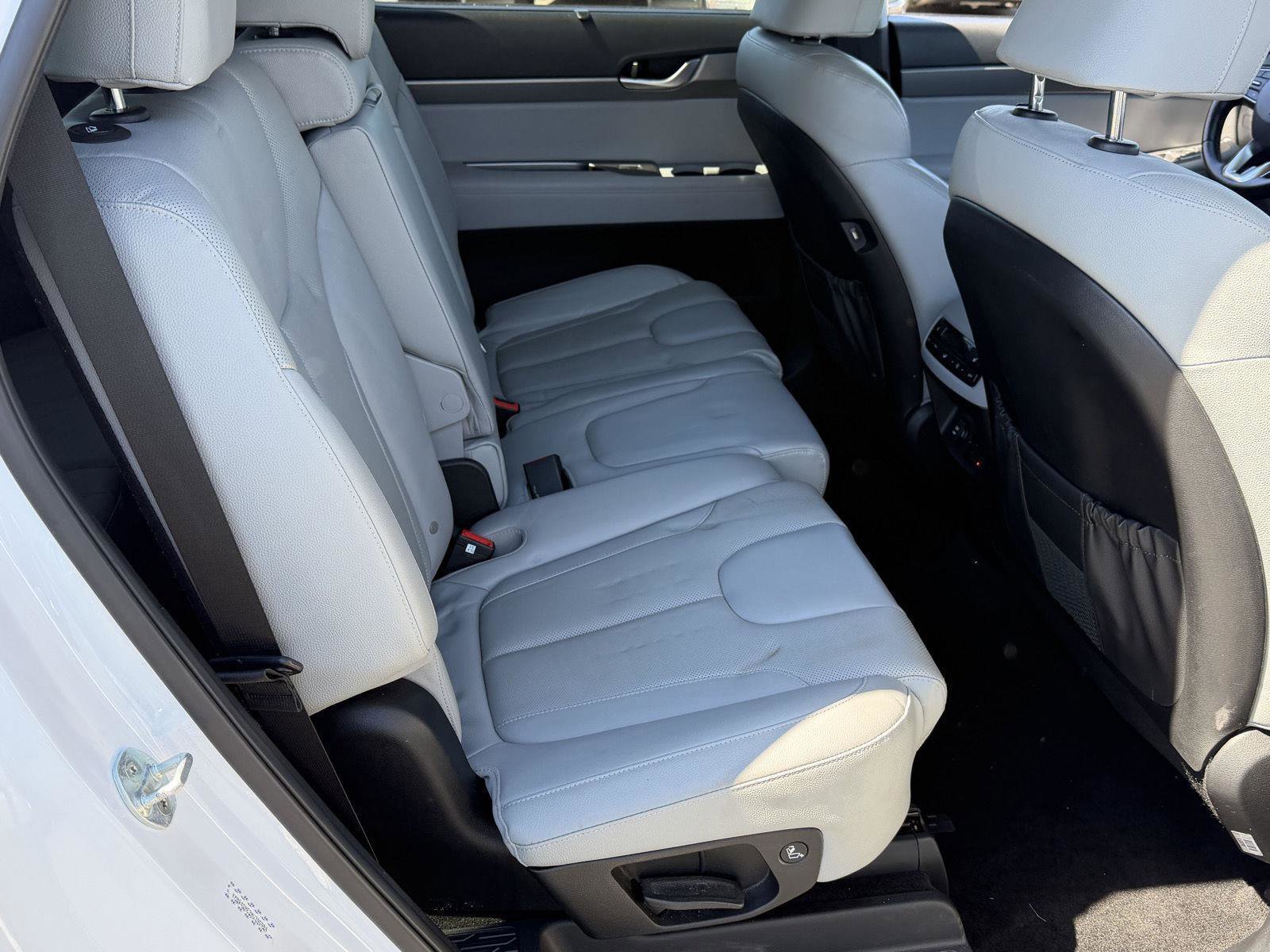 Used 2022 Hyundai Palisade SEL w/ 8P Bench Seat Package AWD/4WD image 23