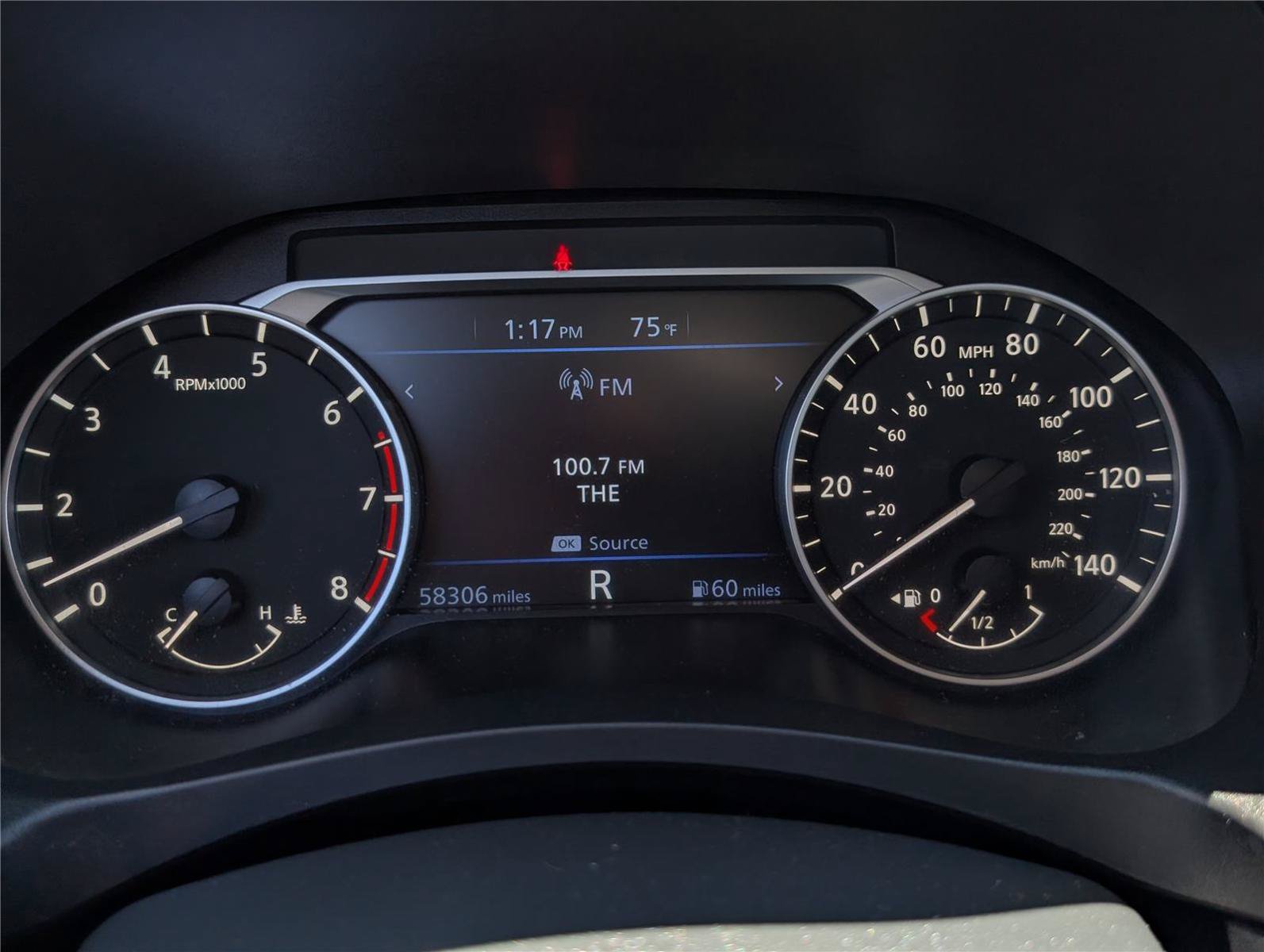 Used 2024 Nissan Altima 2.5 SV FWD image 27