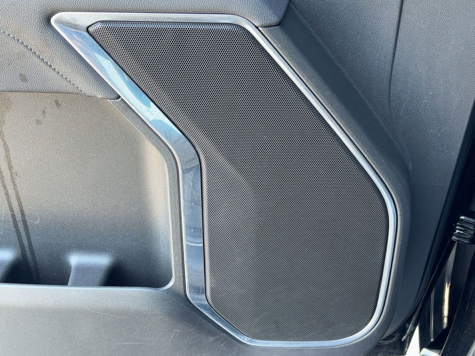 Used 2025 Chevrolet Silverado 2500 LT w/ Convenience Package image 22