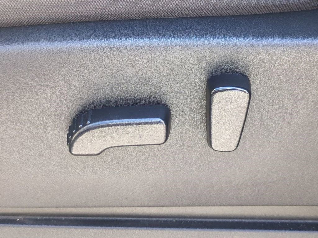 Certified 2022 Nissan Frontier SV image 20