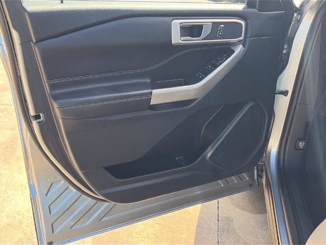 Certified 2024 Ford Explorer XLT w/ Equipment Group 202A RWD image 25