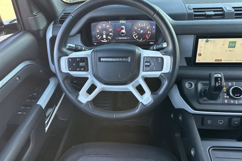 Used 2021 Land Rover Defender 110 X-Dynamic HSE AWD/4WD image 13