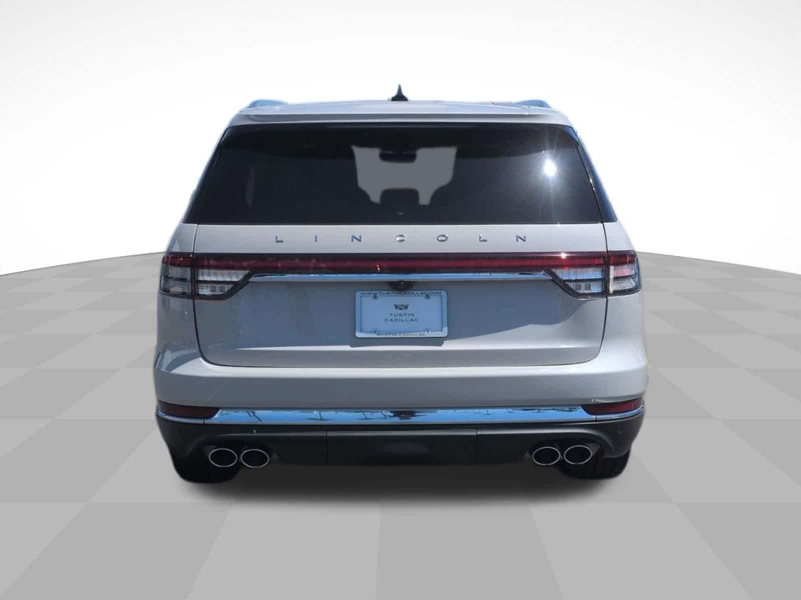 Used 2024 Lincoln Aviator Reserve w/ Equipment Group 201A AWD/4WD image 6