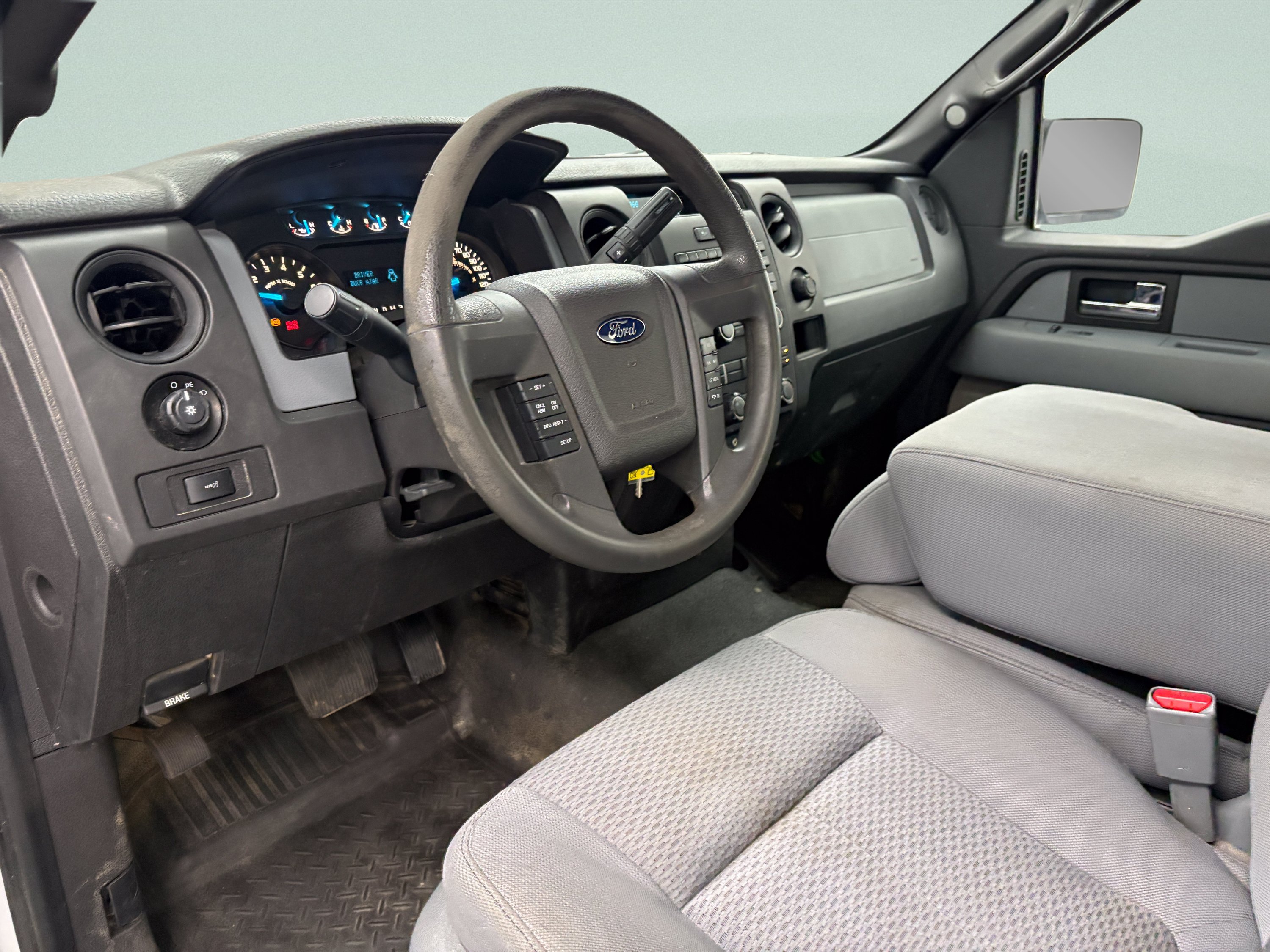 Used 2013 Ford F150 XL w/ Mid Equipment Group AWD/4WD image 9