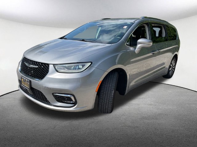 Used 2021 Chrysler Pacifica Touring-L FWD image 4