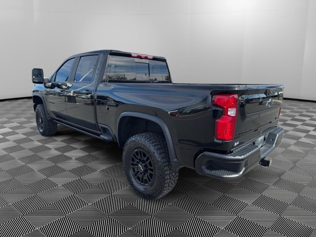 Used 2024 Chevrolet Silverado 2500 ZR2 w/ Technology Package image 5