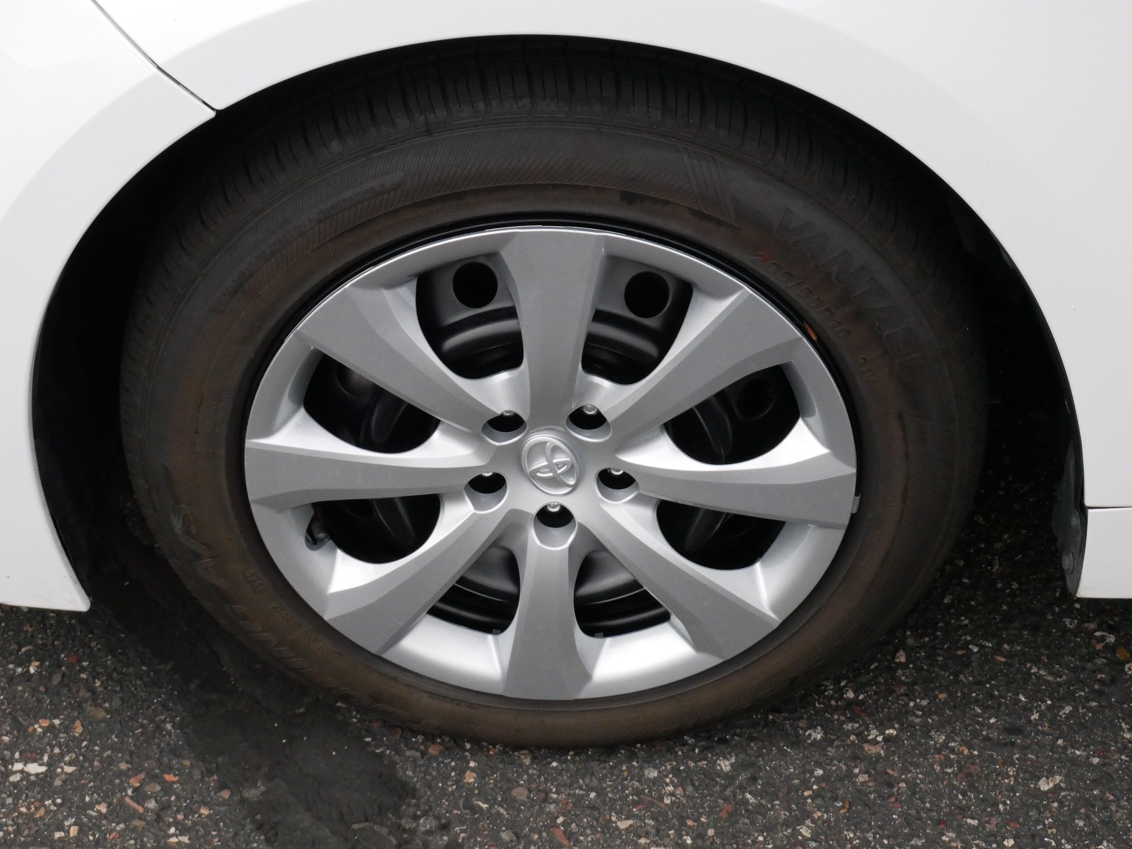 Certified 2023 Toyota Corolla LE FWD image 15