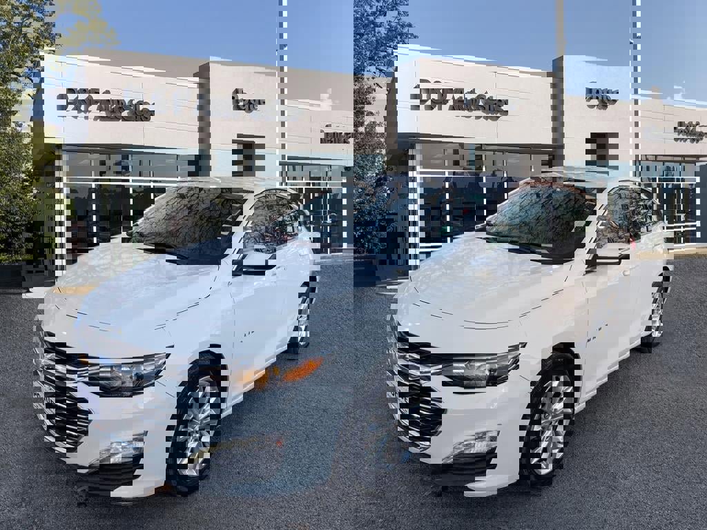 Used 2023 Chevrolet Malibu LT image 4