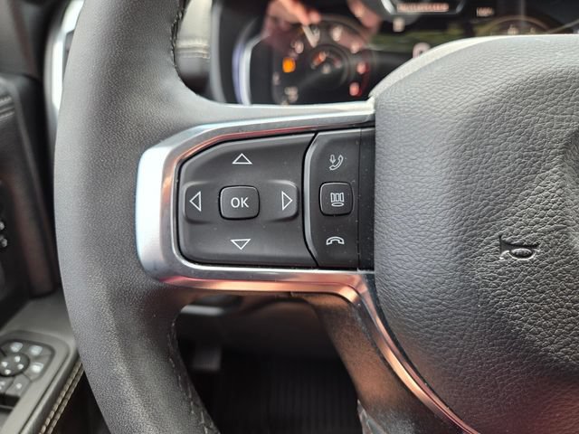Used 2025 RAM 2500 Laramie AWD/4WD image 32