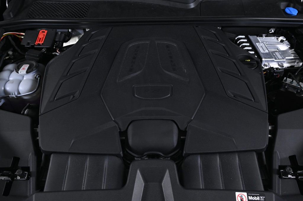 Used 2026 Porsche Cayenne Turbo GT image 31