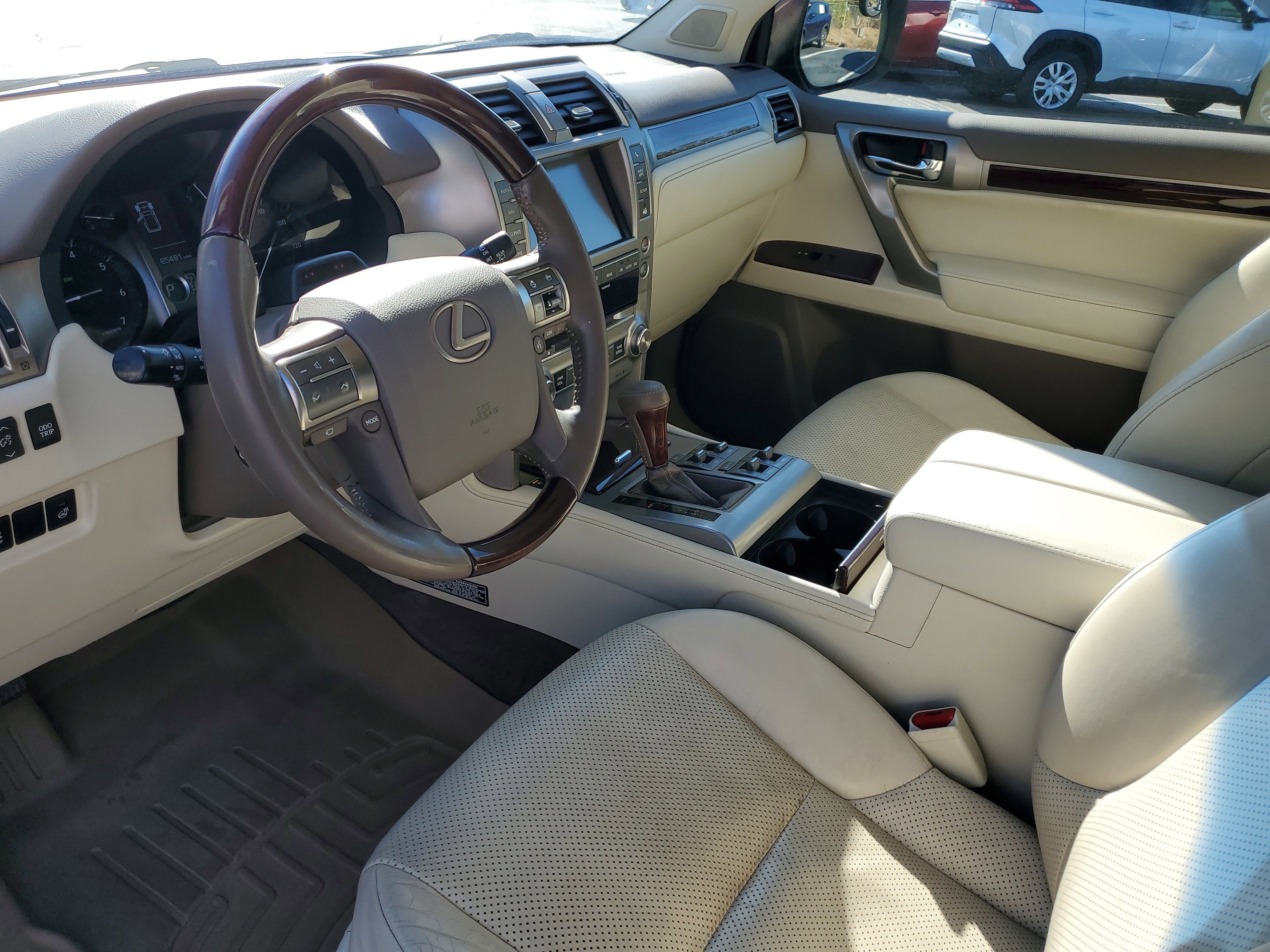Used 2018 Lexus GX 460 Luxury image 21