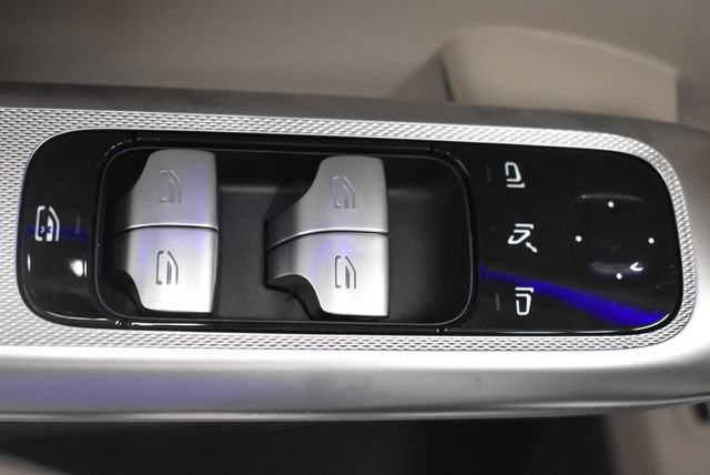 New 2027 Mercedes-Benz GLC 300 4MATIC image 21