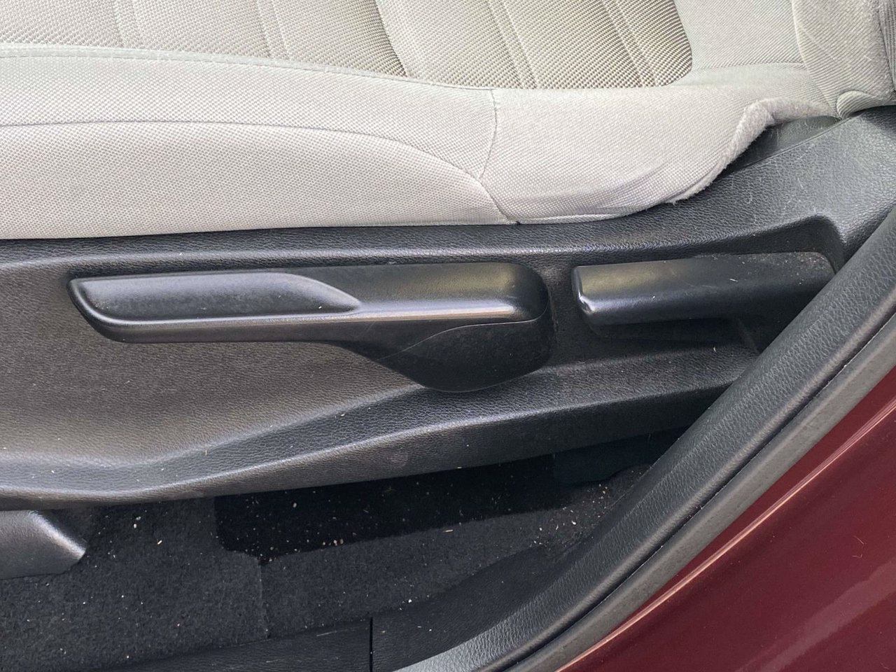 Used 2018 Honda CR-V LX image 25