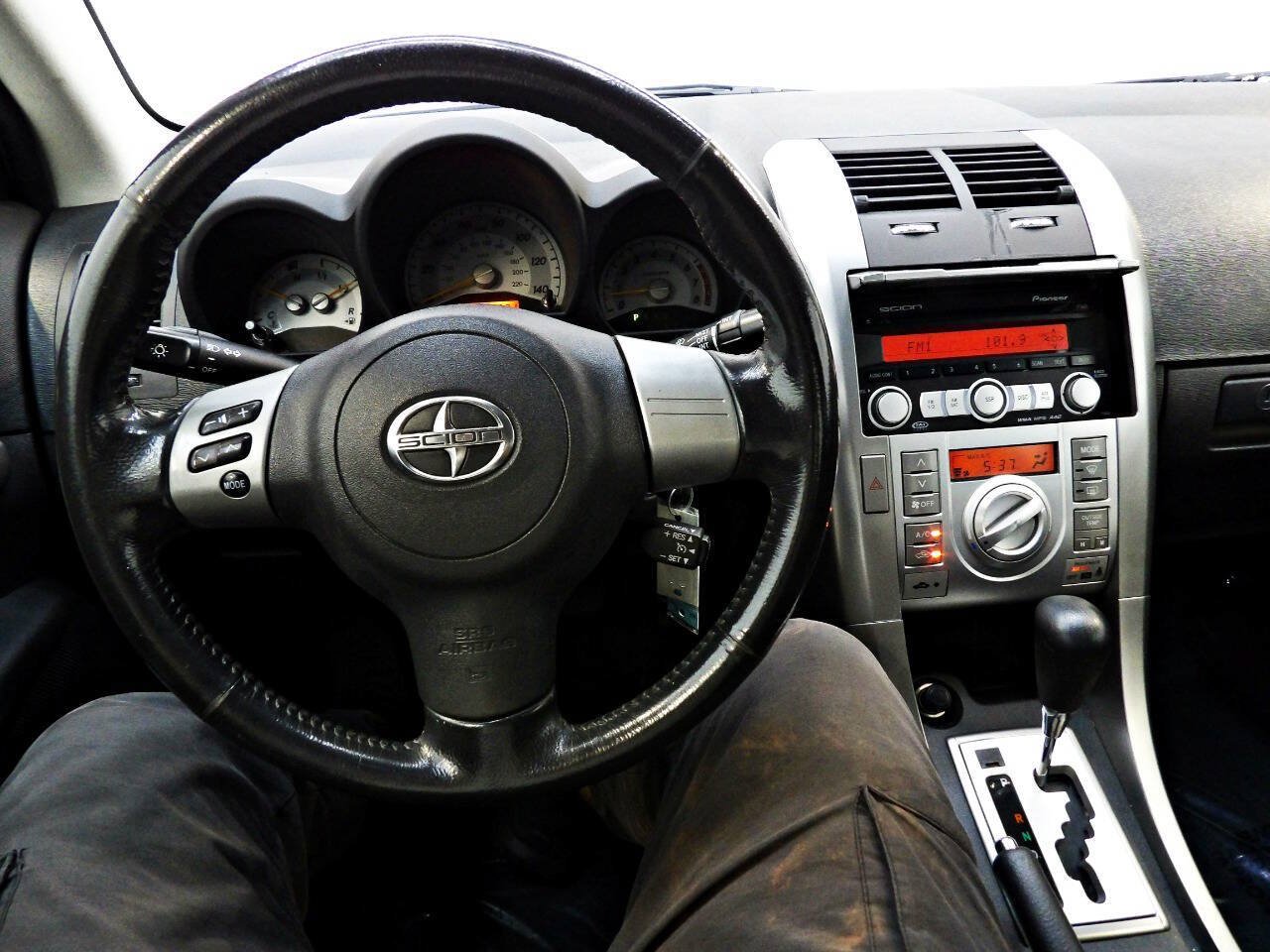 Used 2010 Scion tC FWD image 14