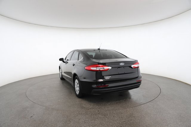 Used 2019 Ford Fusion S image 12