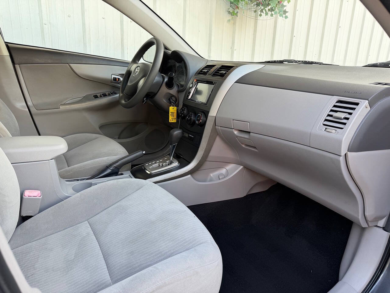 Used 2010 Toyota Corolla LE FWD image 13