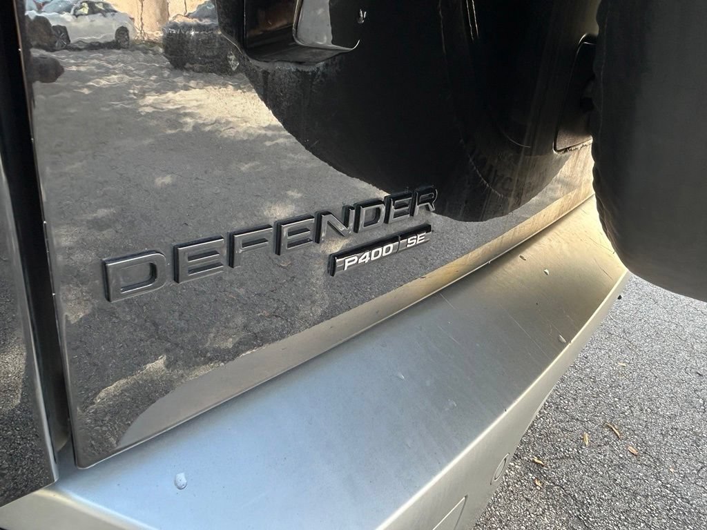Used 2020 Land Rover Defender 110 SE AWD/4WD image 36