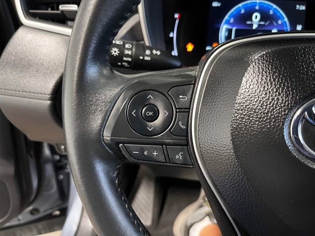 Used 2025 Toyota Corolla Cross XLE FWD image 24