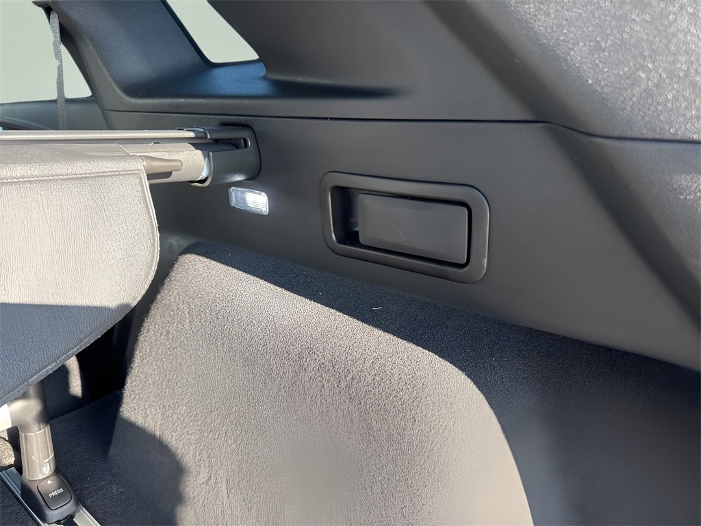 Used 2025 Cadillac XT5 Premium Luxury image 13