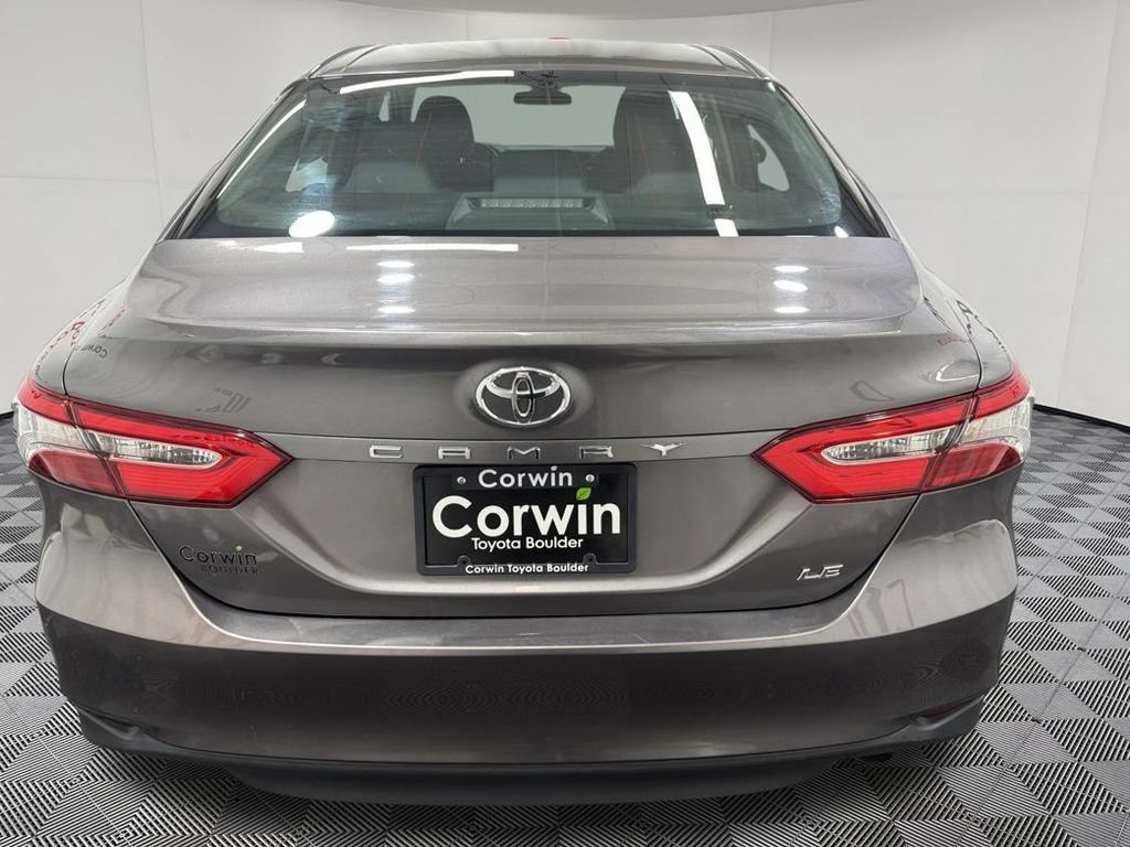 Used 2018 Toyota Camry LE FWD image 6