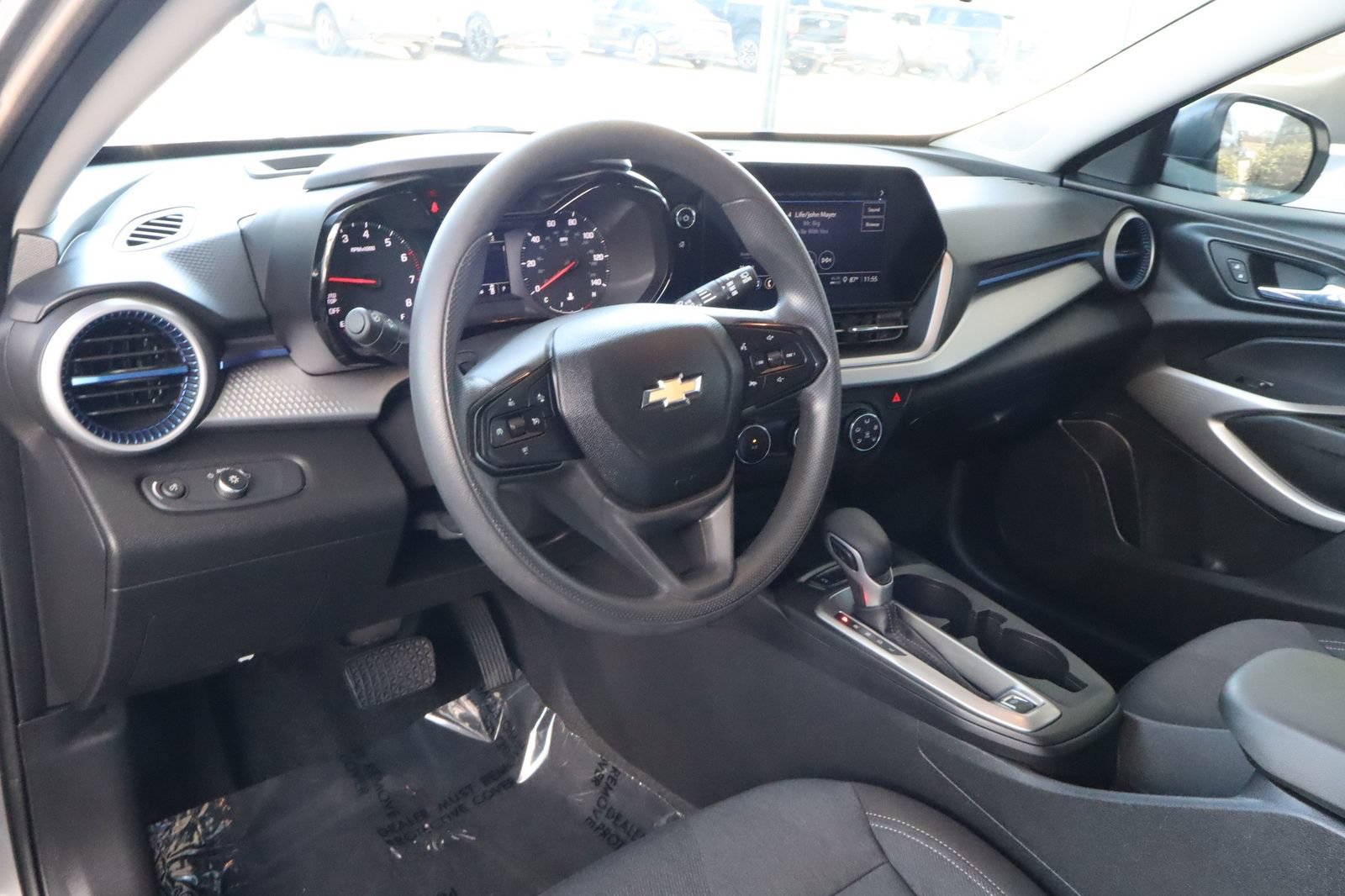 Used 2024 Chevrolet Trax LS FWD image 17