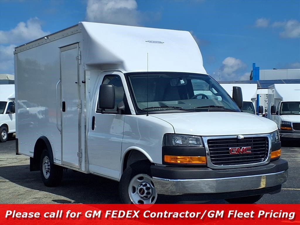 New 2025 GMC Savana 3500 w/ Power Convenience Package