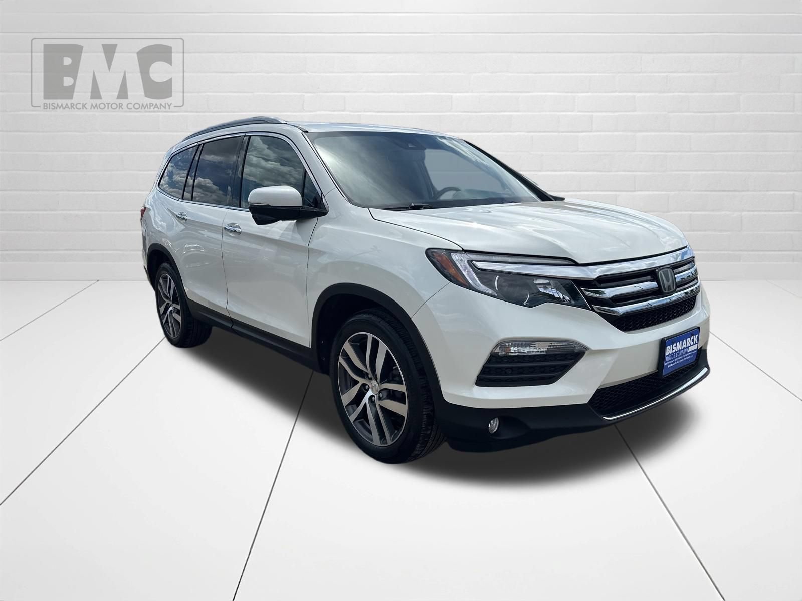 Used 2018 Honda Pilot Touring image 2