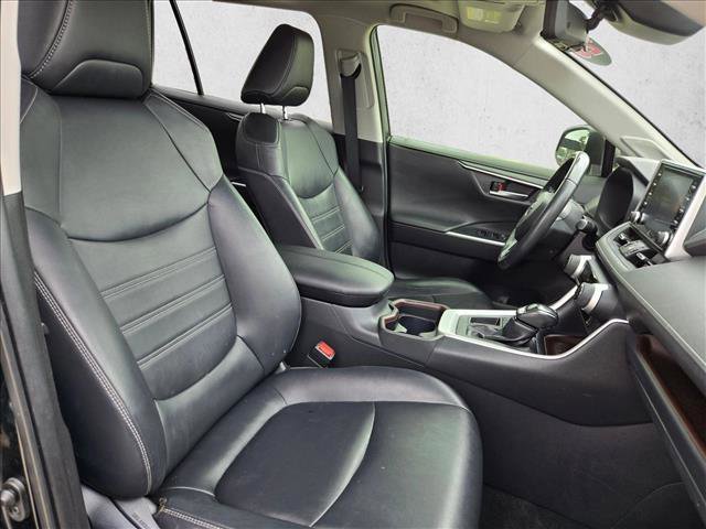 Used 2020 Toyota RAV4 Limited image 22