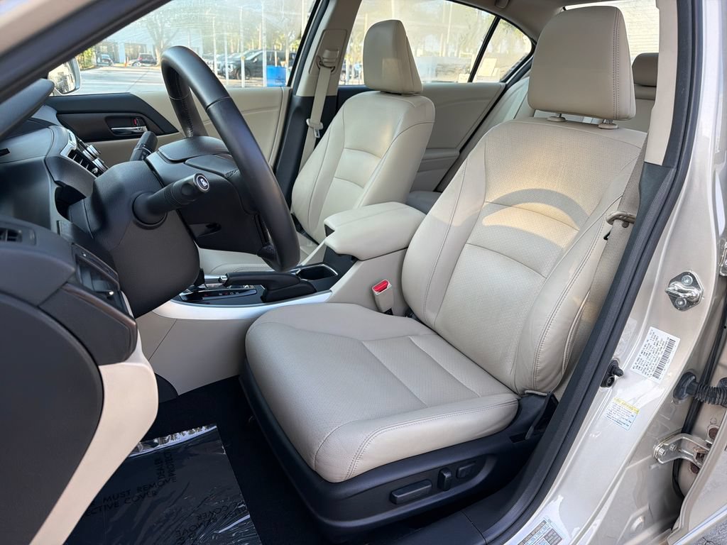 Used 2015 Honda Accord EX-L image 32