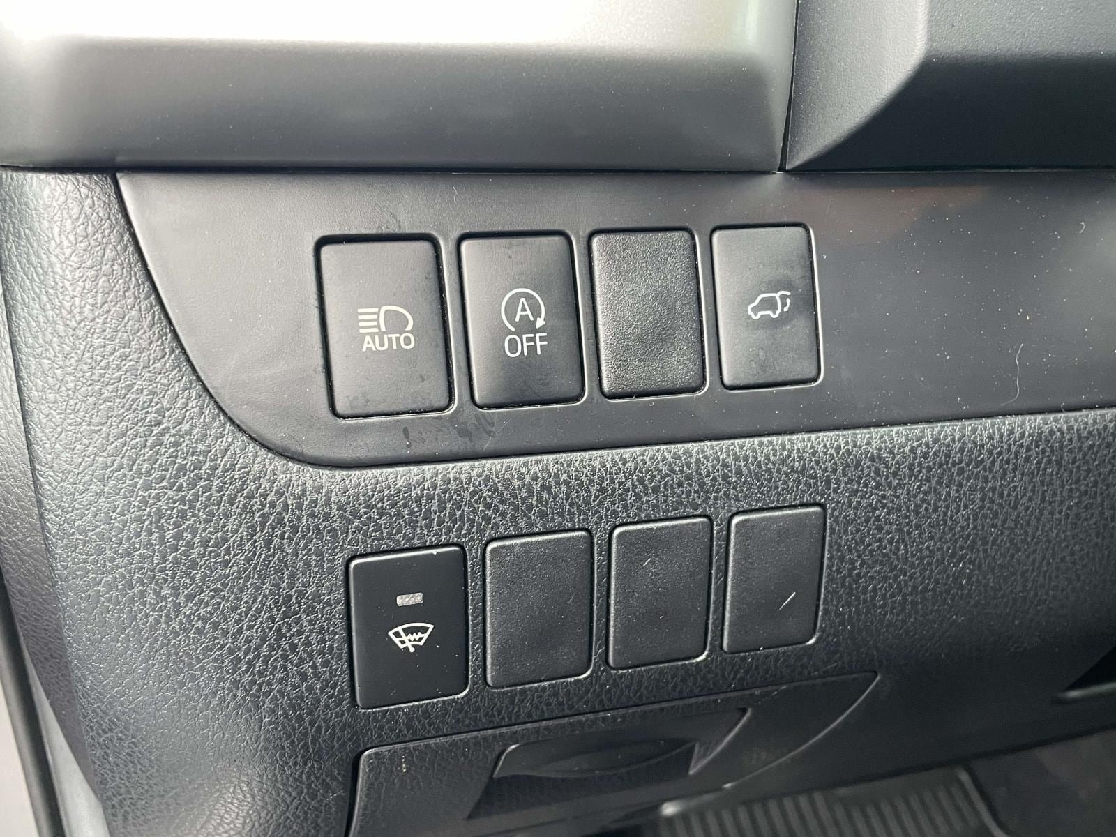 Used 2019 Toyota Highlander SE AWD/4WD image 20