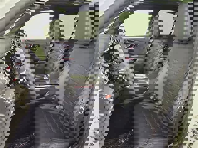 Used 2025 Mercedes-Benz GLC 350e 4MATIC image 16